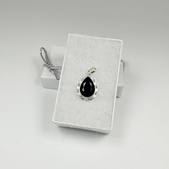Black Onyx Pendant - Rocks and Gems Canada