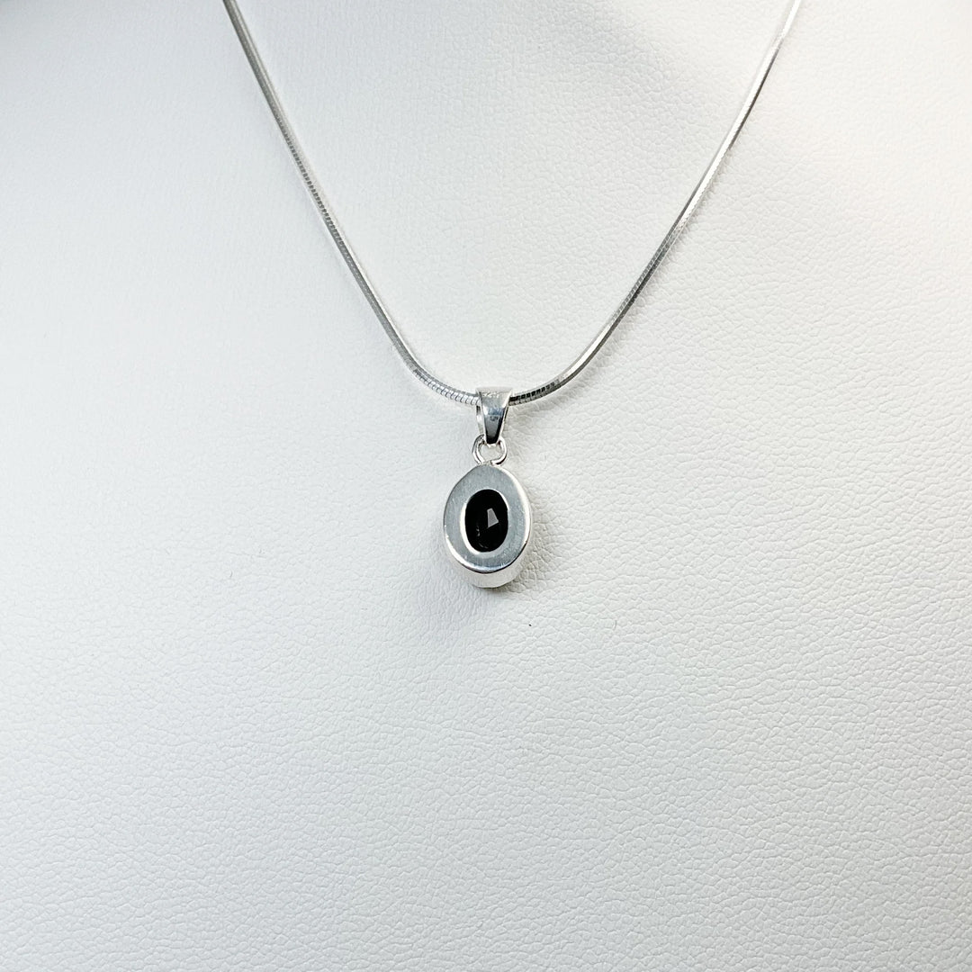 Black Onyx Pendant - Rocks and Gems Canada