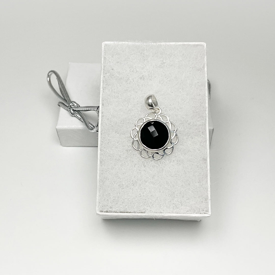Black Onyx Pendant - Rocks and Gems Canada