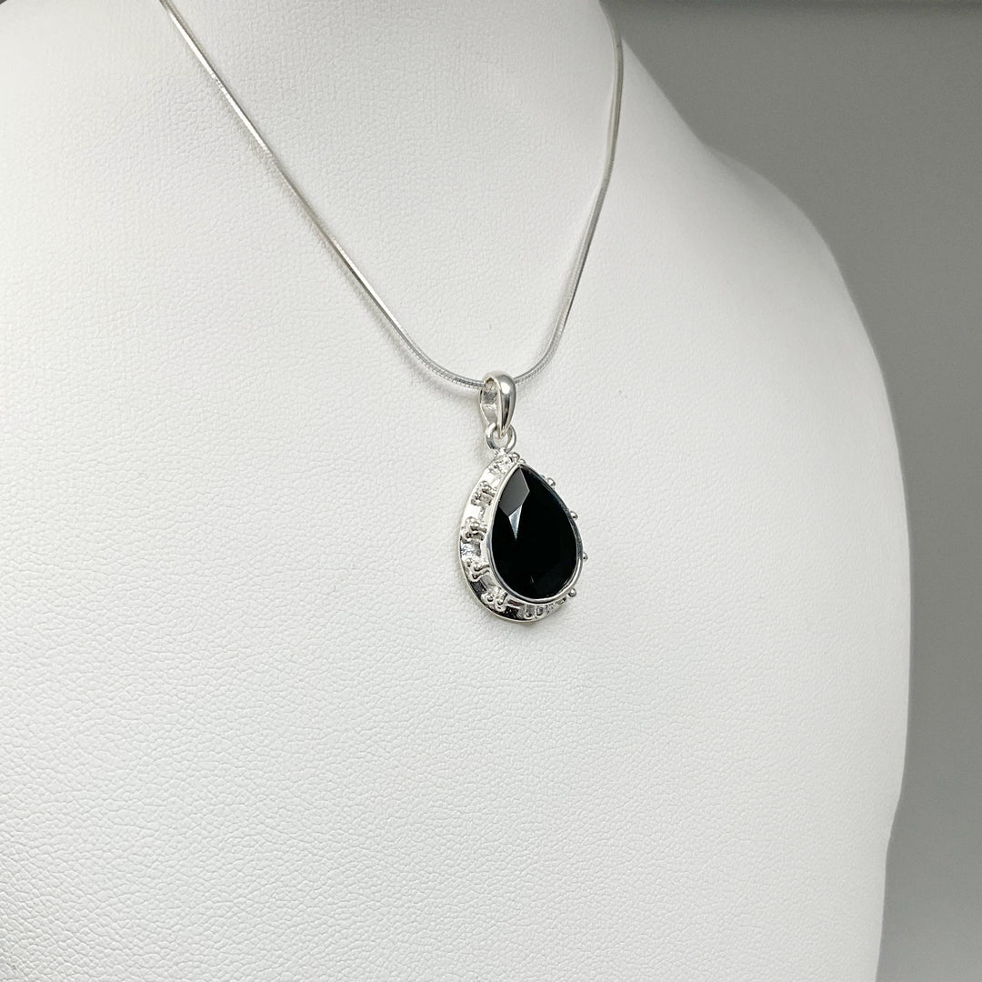 Black Onyx Pendant - Rocks and Gems Canada
