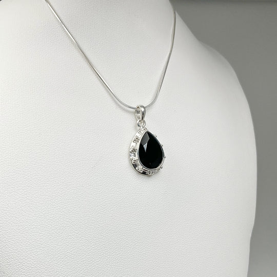 Black Onyx Pendant - Rocks and Gems Canada