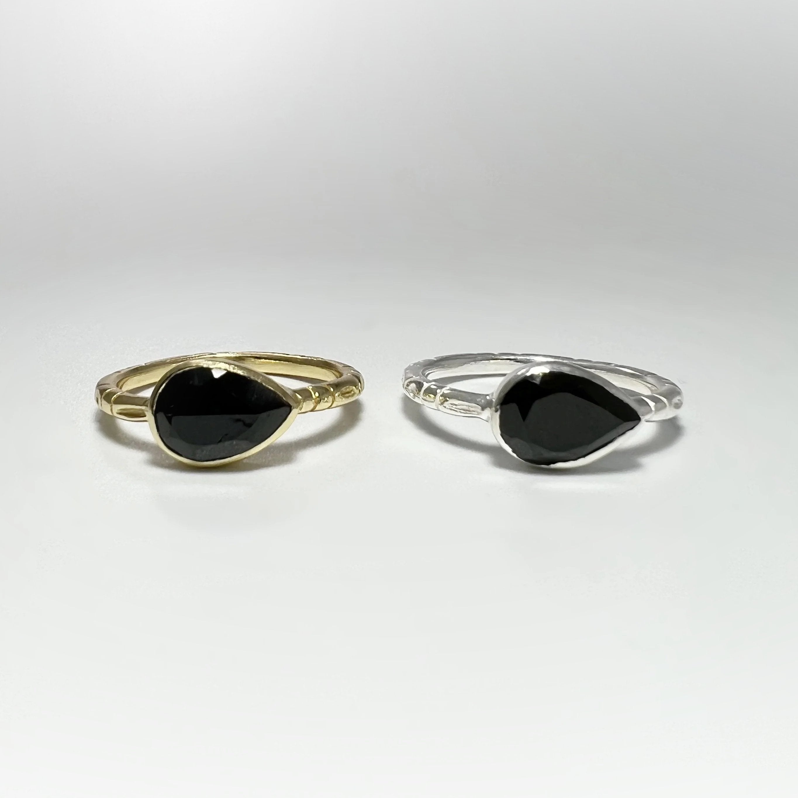 Black Onyx Ring - Rocks and Gems Canada