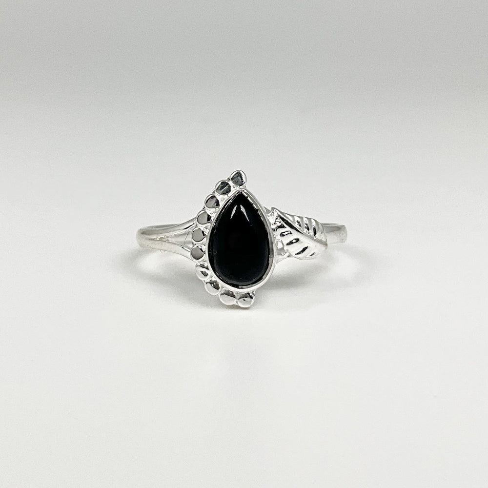 Black Onyx Ring - Rocks and Gems Canada