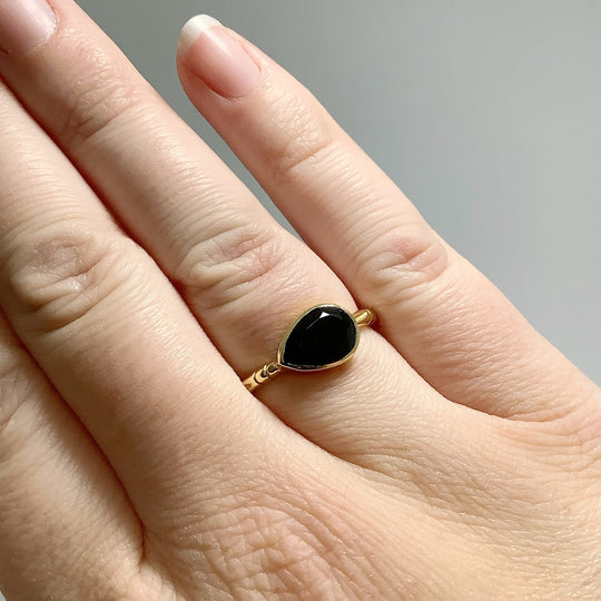 Black Onyx Ring - Rocks and Gems Canada