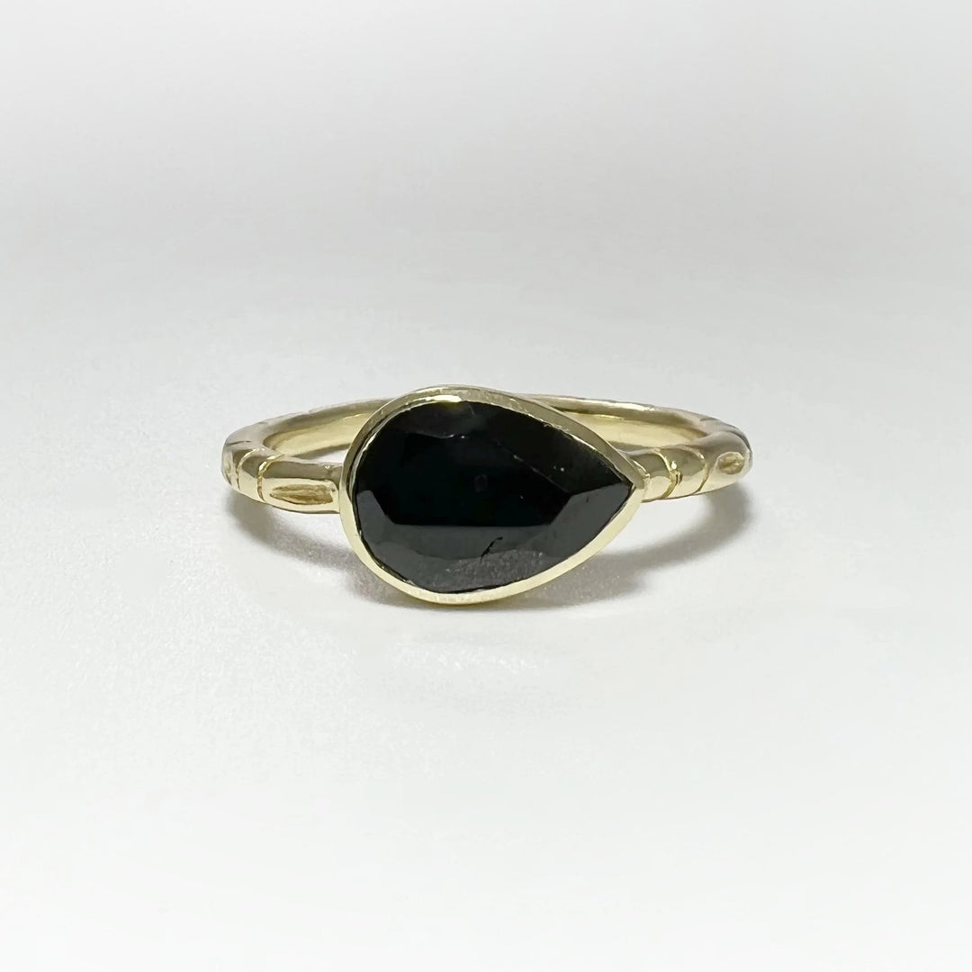 Black Onyx Ring - Rocks and Gems Canada