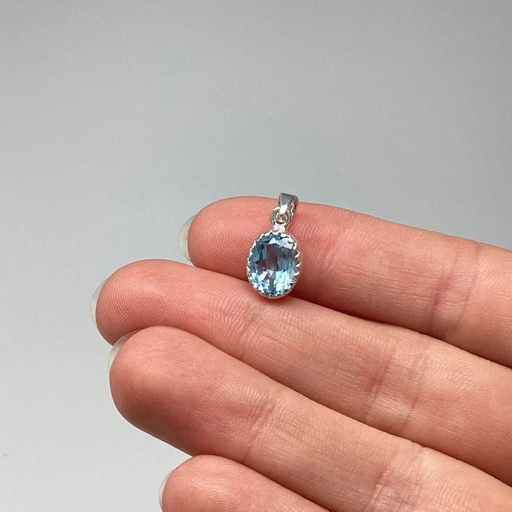 Blue Topaz Pendant - Rocks and Gems Canada