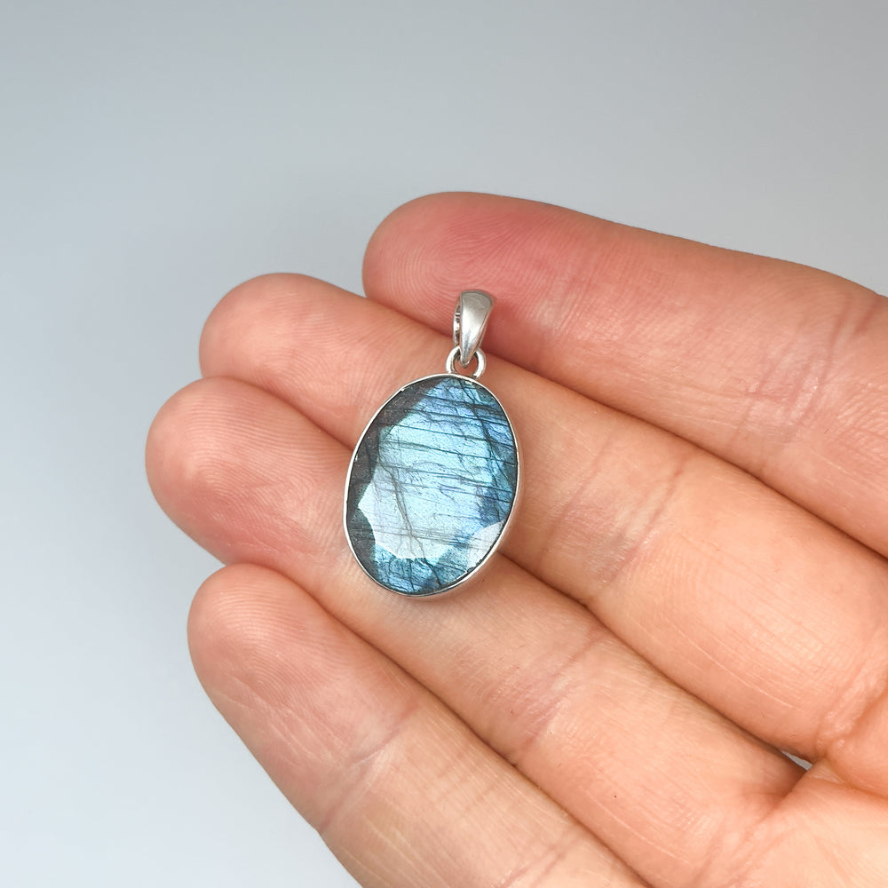 Labradorite Pendant
