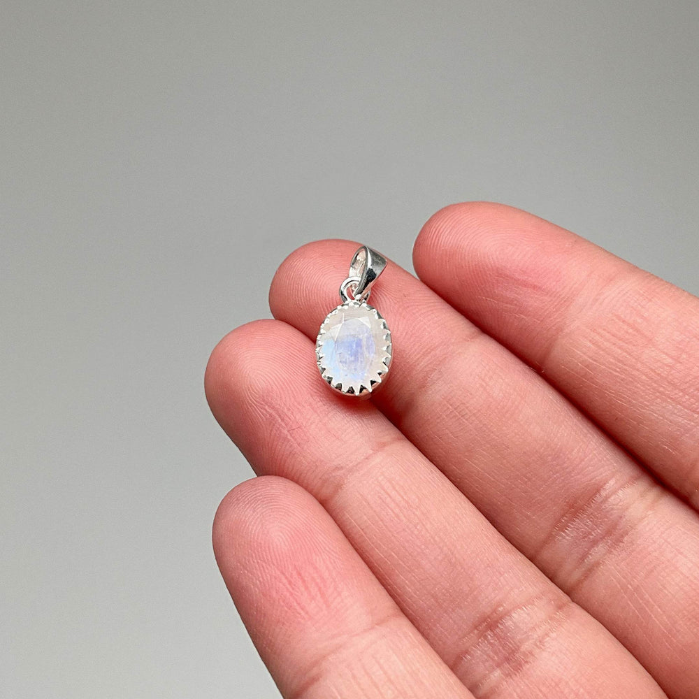 Rainbow Moonstone Pendant - Rocks and Gems Canada