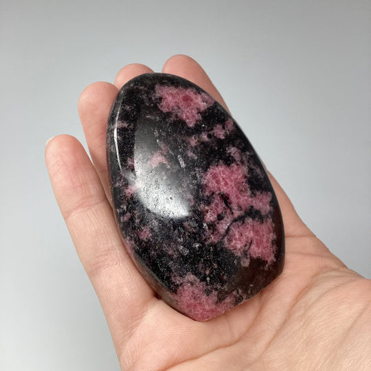 Rhodonite Stand Up - Rocks and Gems Canada