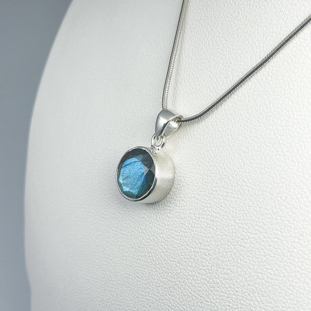 Labradorite Pendant - Rocks and Gems Canada