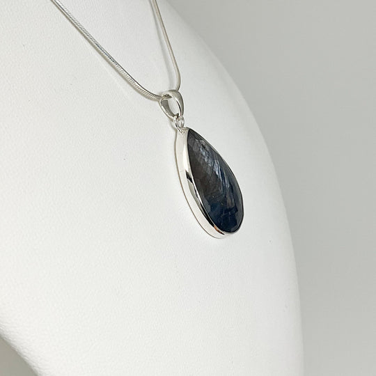 Dark Blue Sapphire Pendant - Rocks and Gems Canada
