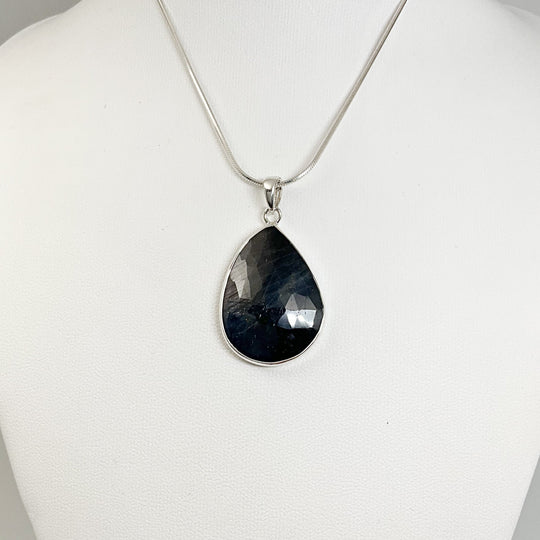 Dark Blue Sapphire Pendant - Rocks and Gems Canada