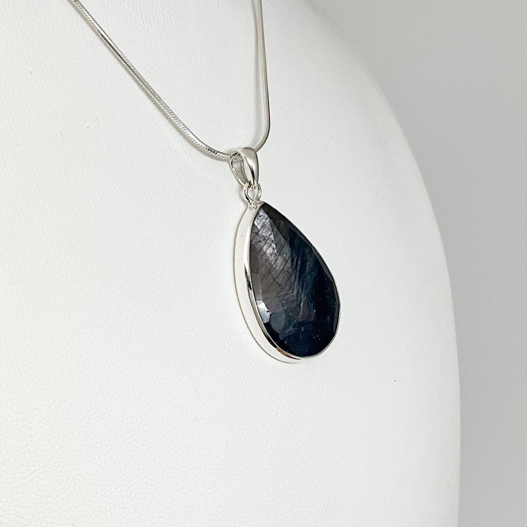Dark Blue Sapphire Pendant - Rocks and Gems Canada
