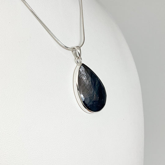 Dark Blue Sapphire Pendant - Rocks and Gems Canada