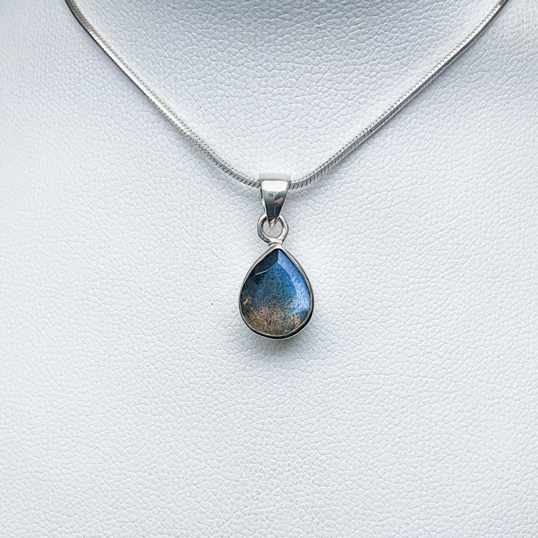 Labradorite Pendant