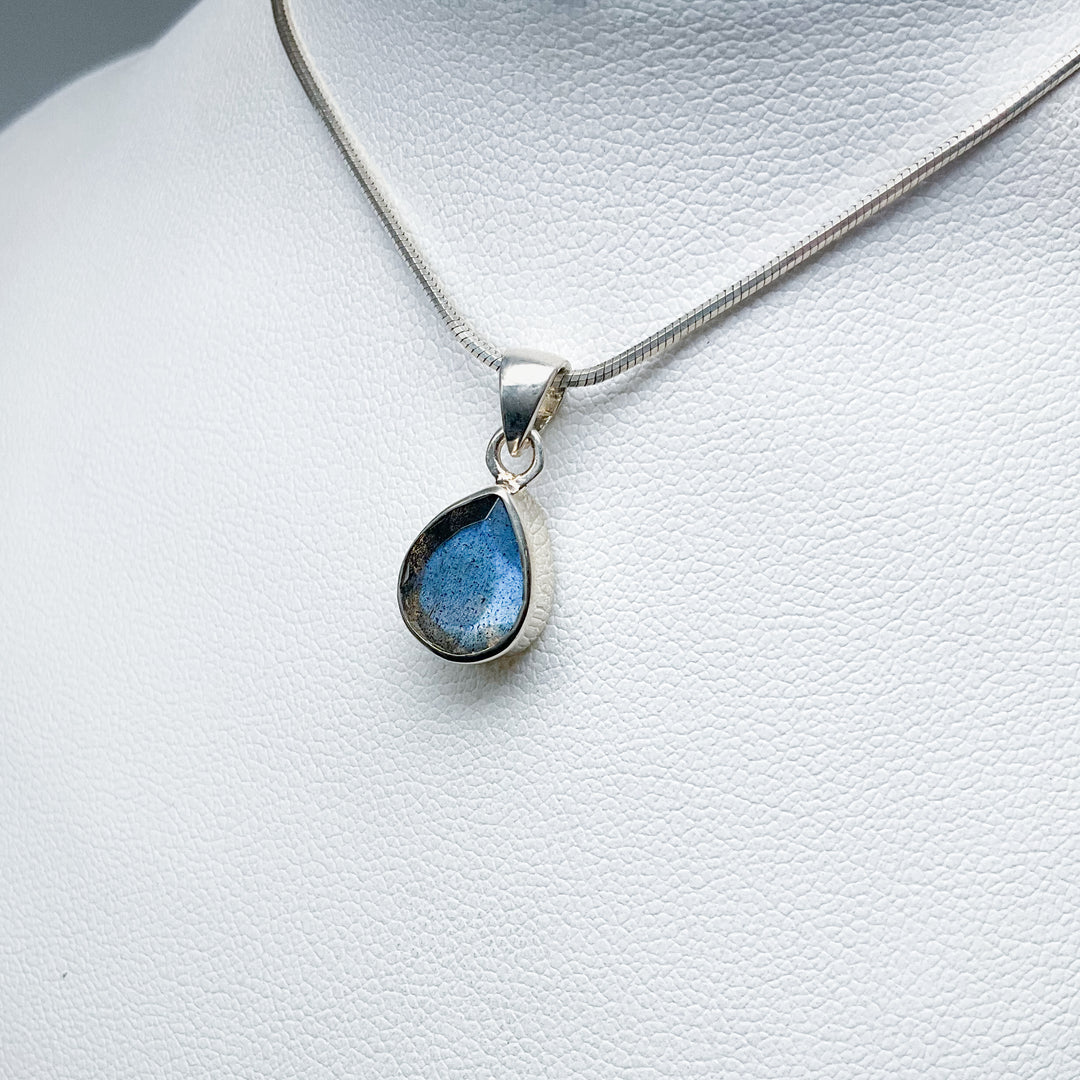 Labradorite Pendant