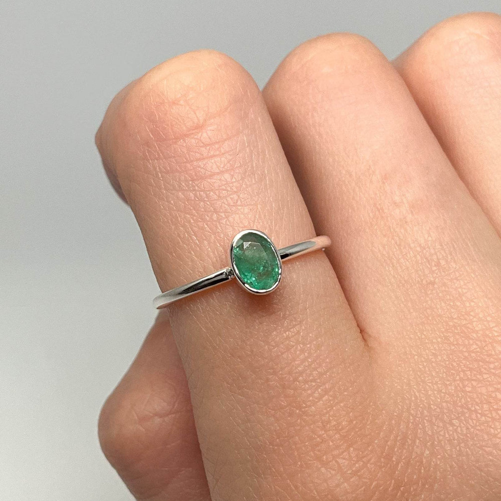 Emerald Ring-Rocks and Gems Canada
