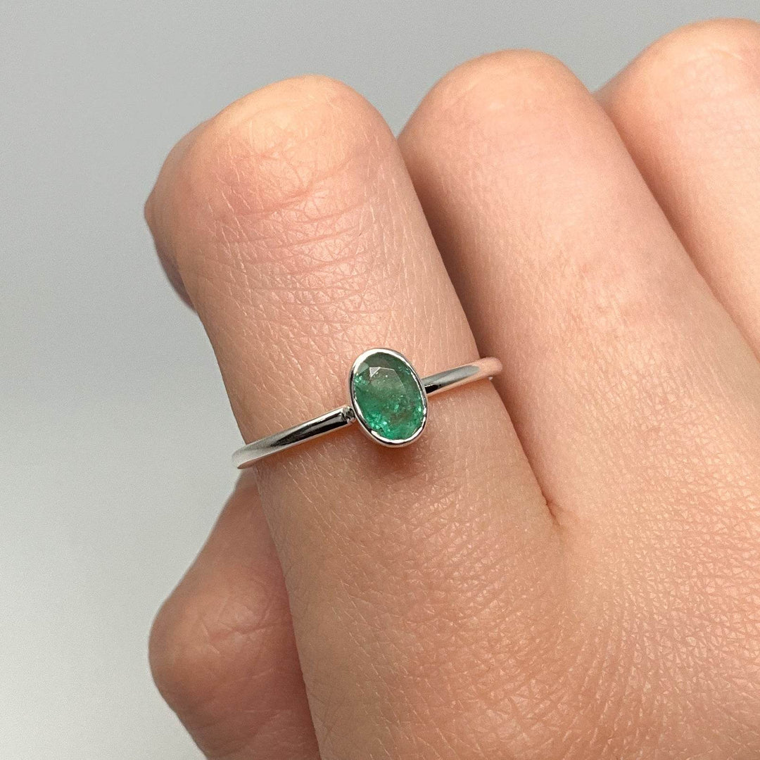 Emerald Ring-Rocks and Gems Canada