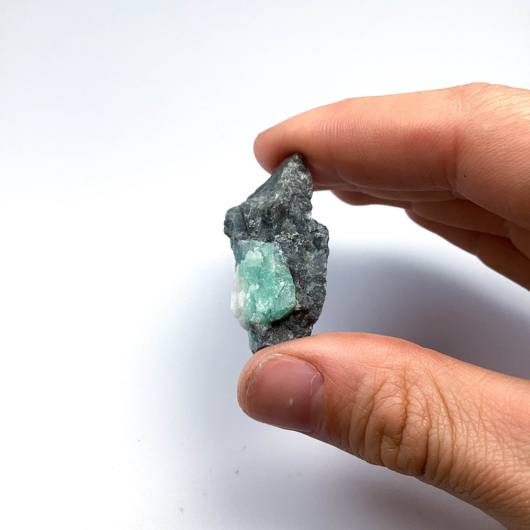 Emerald Rough Chunk Small-Rocks and Gems Canada