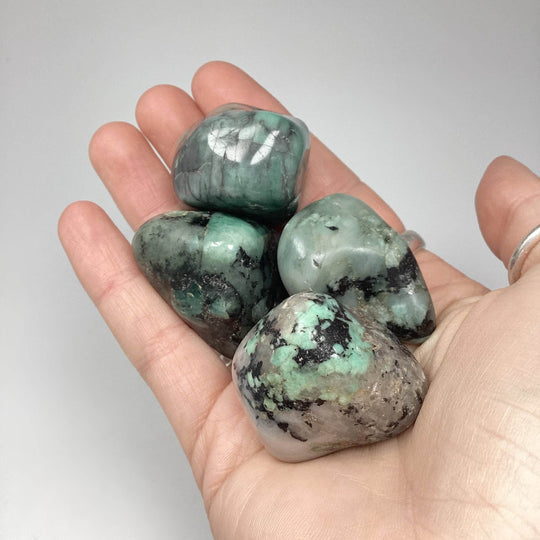 Emerald Tumble-Rocks and Gems Canada
