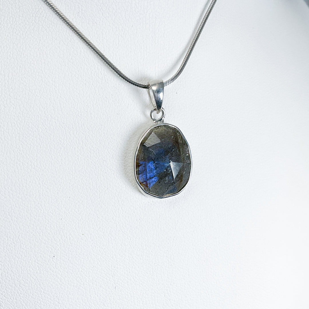 Labradorite Pendant