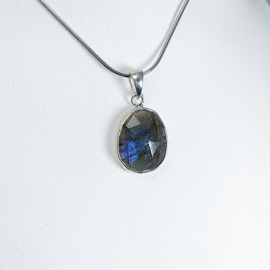 Labradorite Pendant