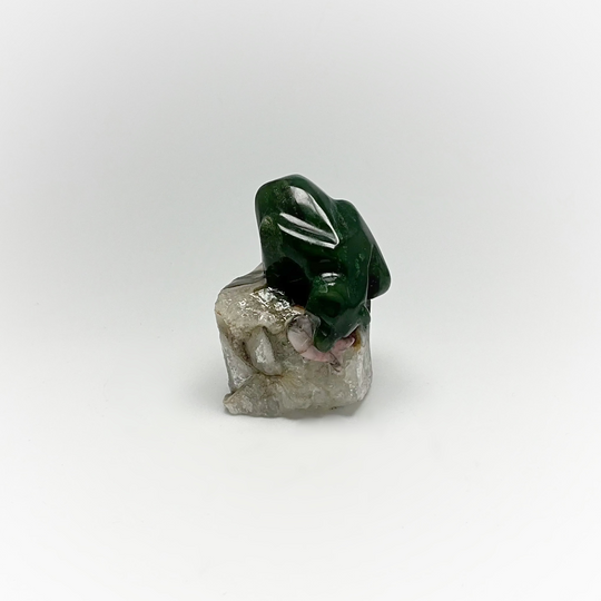 BC Jade Bear Carving with Rhodonite Fish on Natural Agate Base - Rocks and Gems Canada