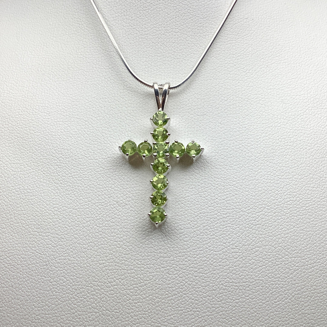 Peridot Pendant - Rocks and Gems Canada