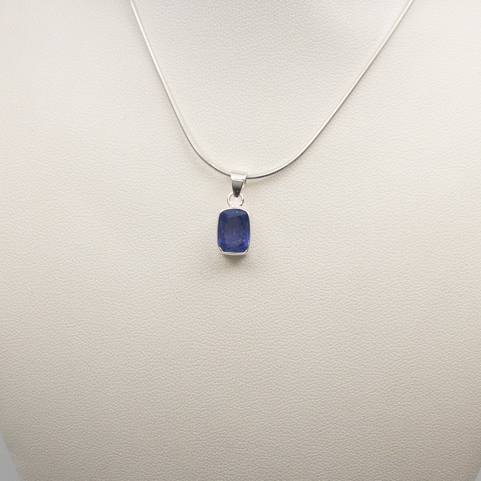 Tanzanite Pendant - Rocks and Gems Canada
