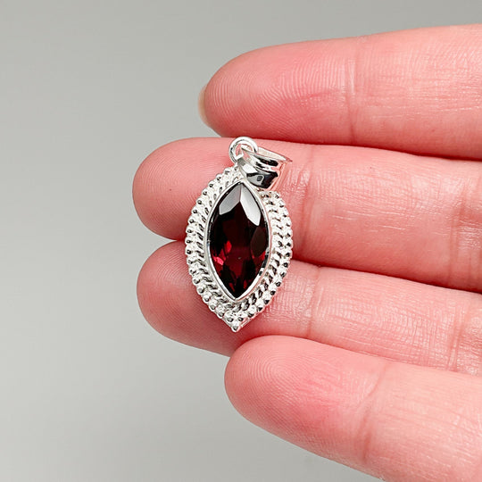 Garnet Pendant - Rocks and Gems Canada