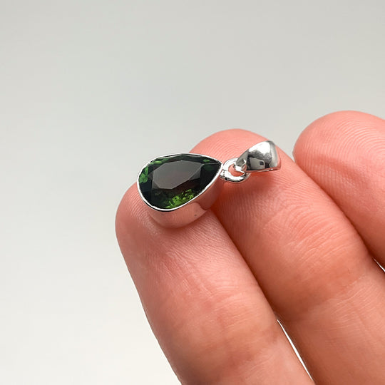 Green Tourmaline Pendant-Rocks and Gems Canada