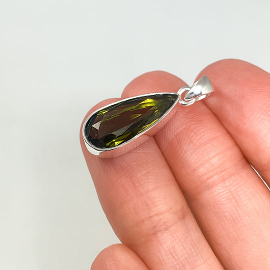 Green Tourmaline Pendant-Rocks and Gems Canada