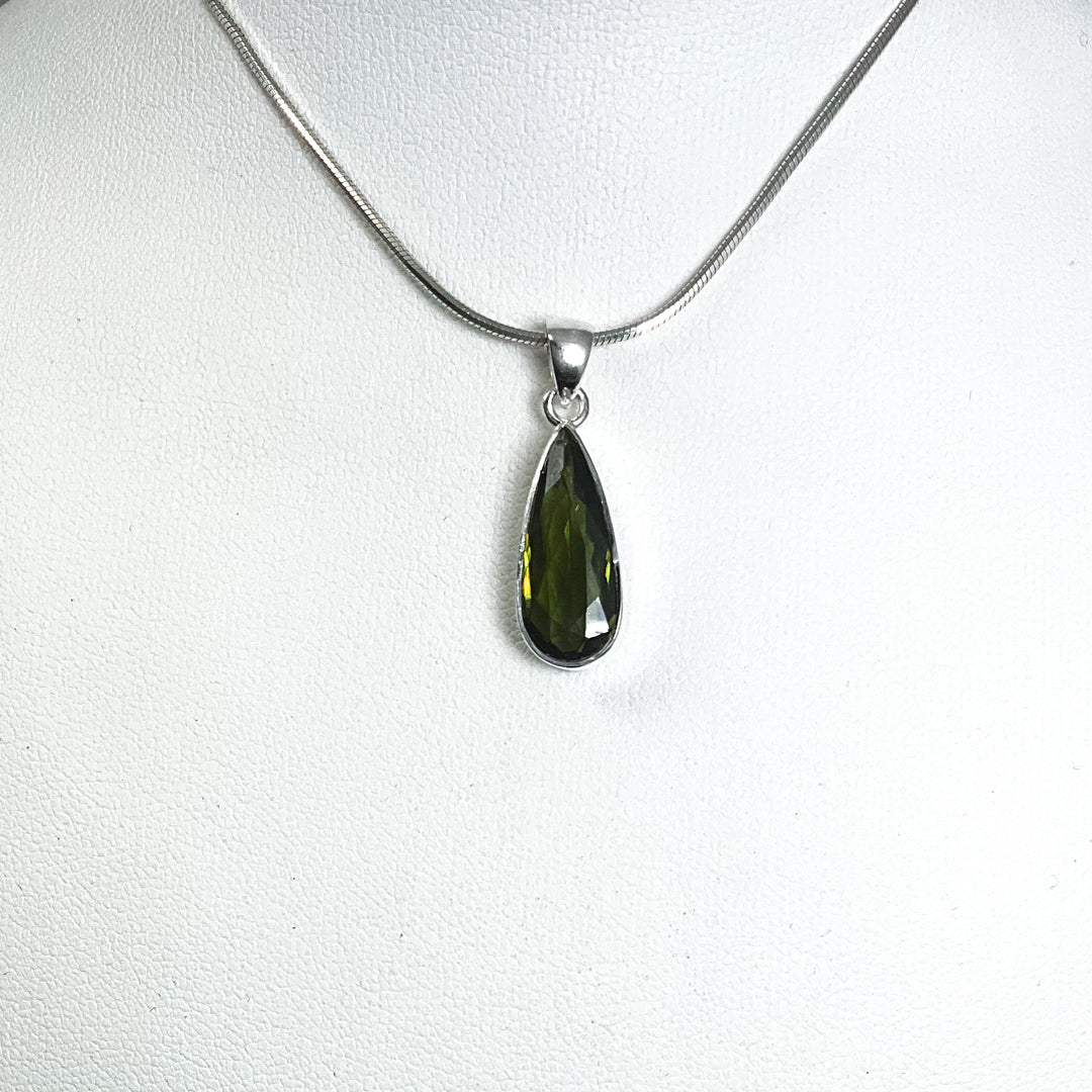 Green Tourmaline Pendant-Rocks and Gems Canada