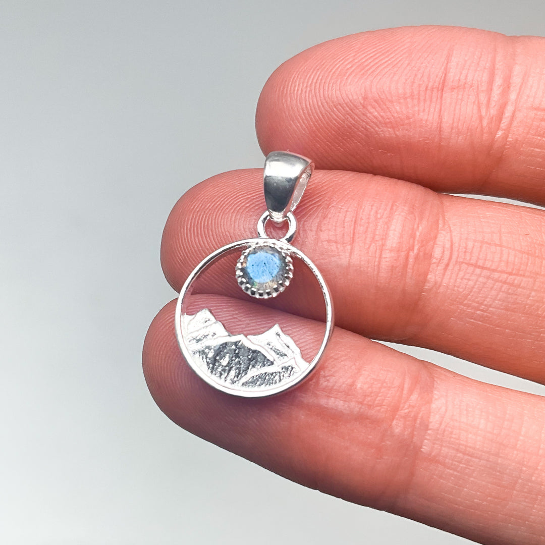 Labradorite Mountain Pendant