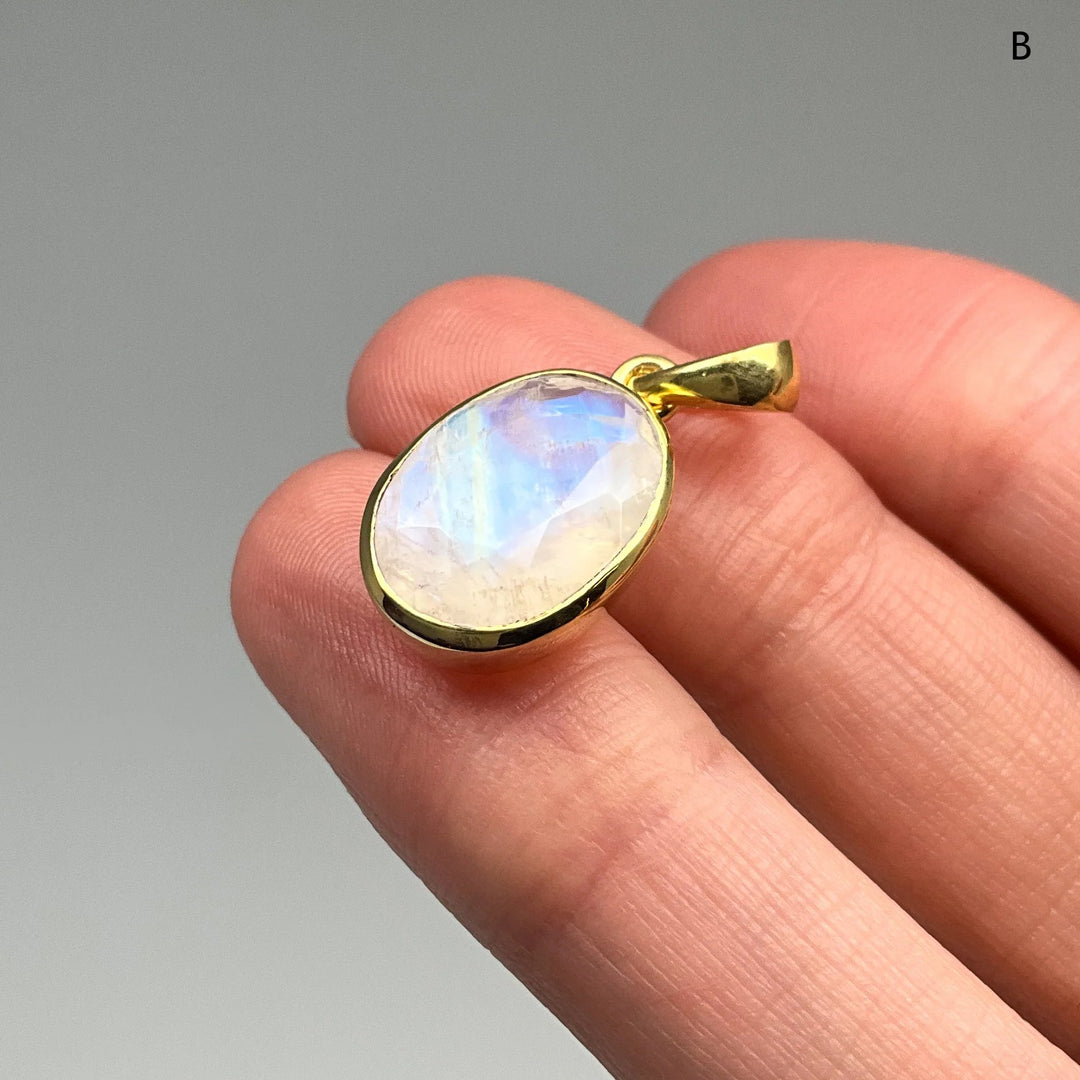 Rainbow Moonstone Gold Finish Pendant (Copy) - Rocks and Gems Canada