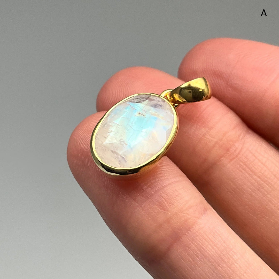 Rainbow Moonstone Gold Finish Pendant (Copy) - Rocks and Gems Canada