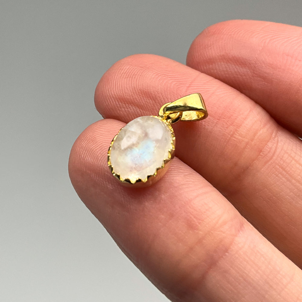 Rainbow Moonstone Gold Finish Pendant - Rocks and Gems Canada