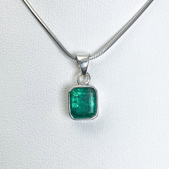 Emerald Pendant - Rocks and Gems Canada
