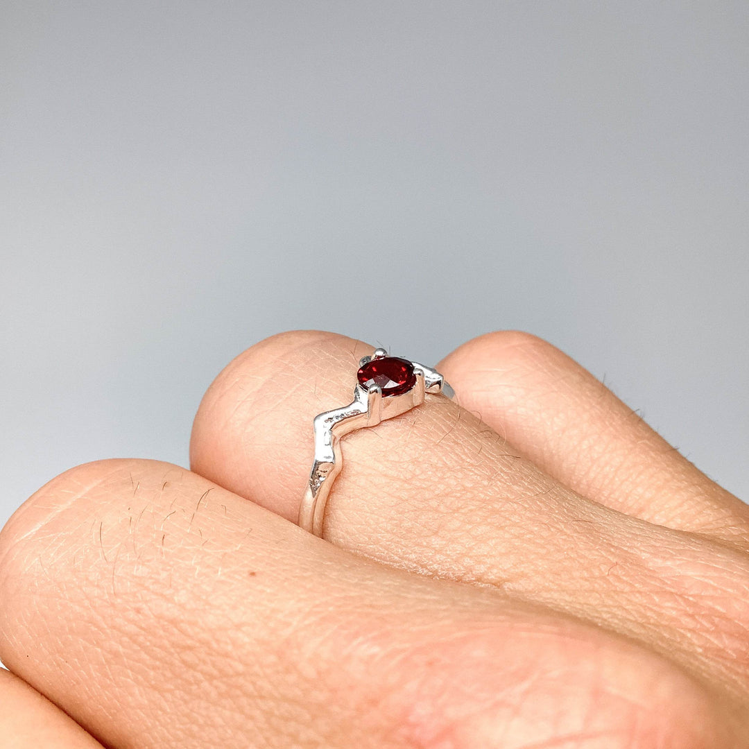 Garnet Mountains Ring - Rocks and Gems Canada