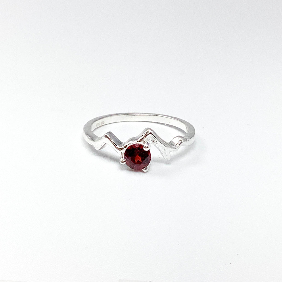 Garnet Mountains Ring - Rocks and Gems Canada