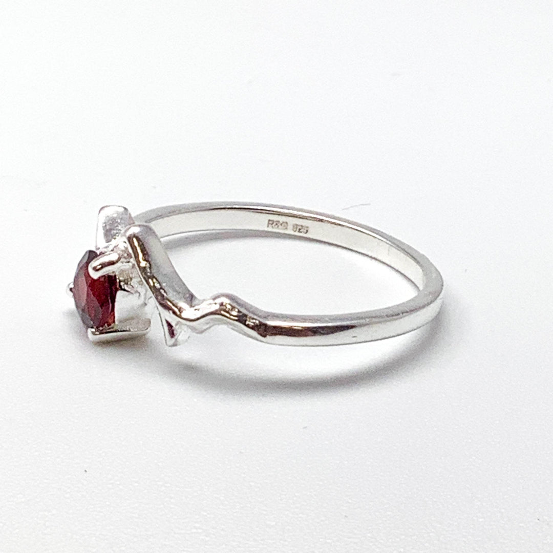 Garnet Mountains Ring - Rocks and Gems Canada