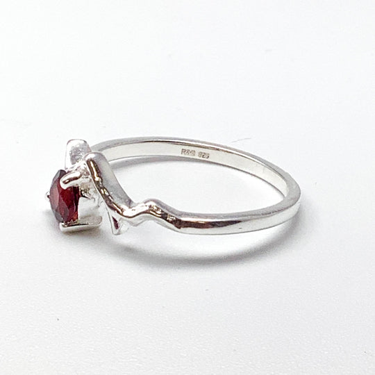Garnet Mountains Ring - Rocks and Gems Canada
