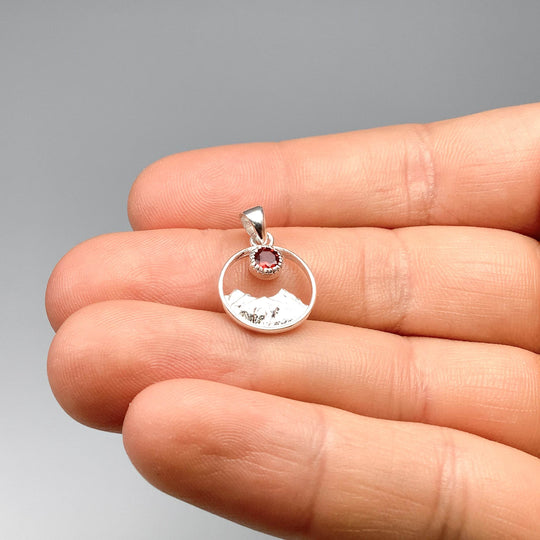 Garnet Mountains Pendant - Rocks and Gems Canada