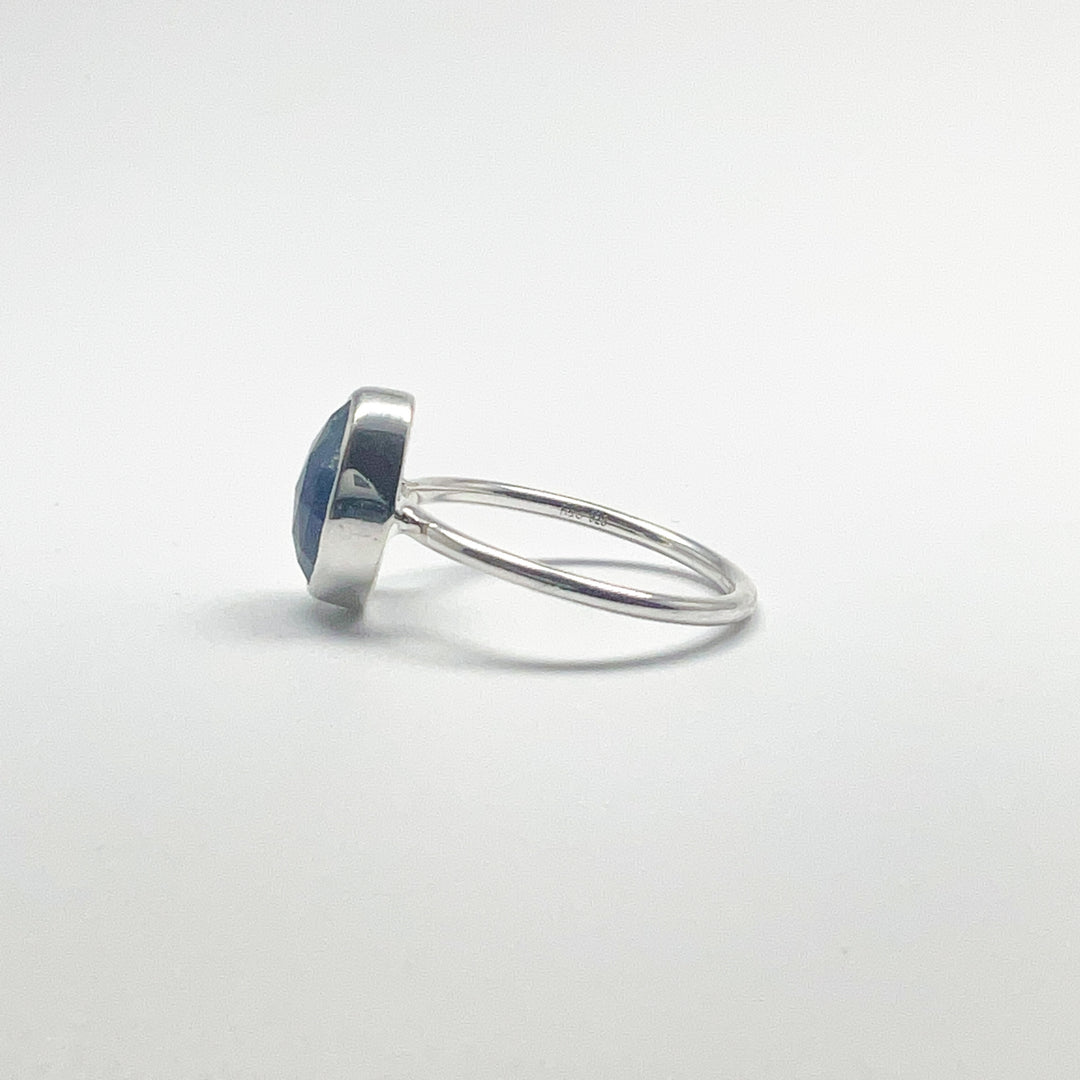 Dark Blue Sapphire Ring - Rocks and Gems Canada