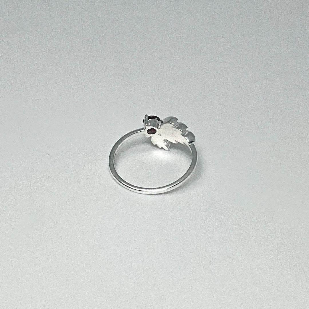 Garnet Maple Leaf Ring - Rocks and Gems Canada