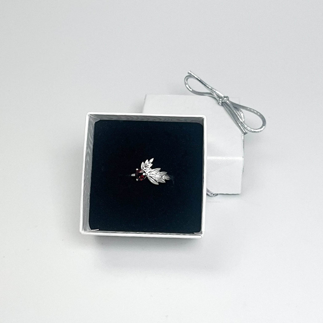 Garnet Maple Leaf Ring - Rocks and Gems Canada