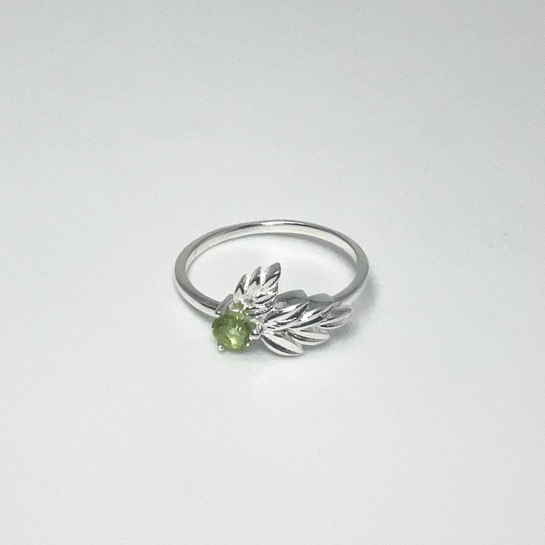 Peridot Maple Leaf Ring - Rocks and Gems Canada
