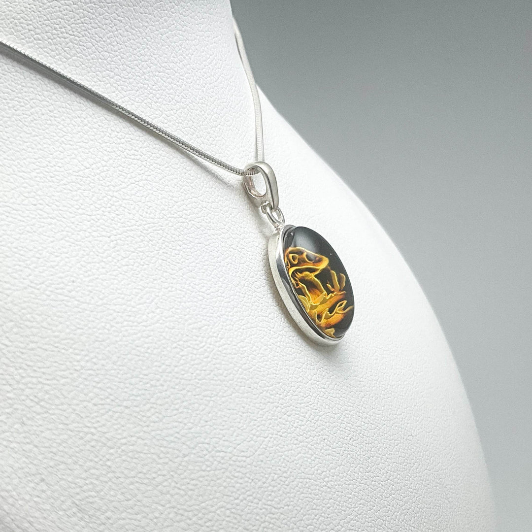 Amber Cameo Pendant - Rocks and Gems Canada