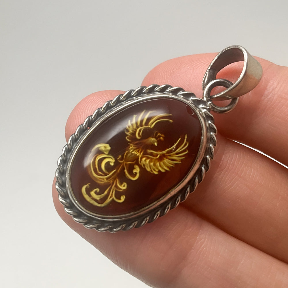 Amber Cameo Pendant - Rocks and Gems Canada