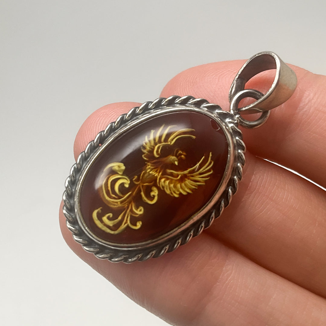 Amber Cameo Pendant - Rocks and Gems Canada